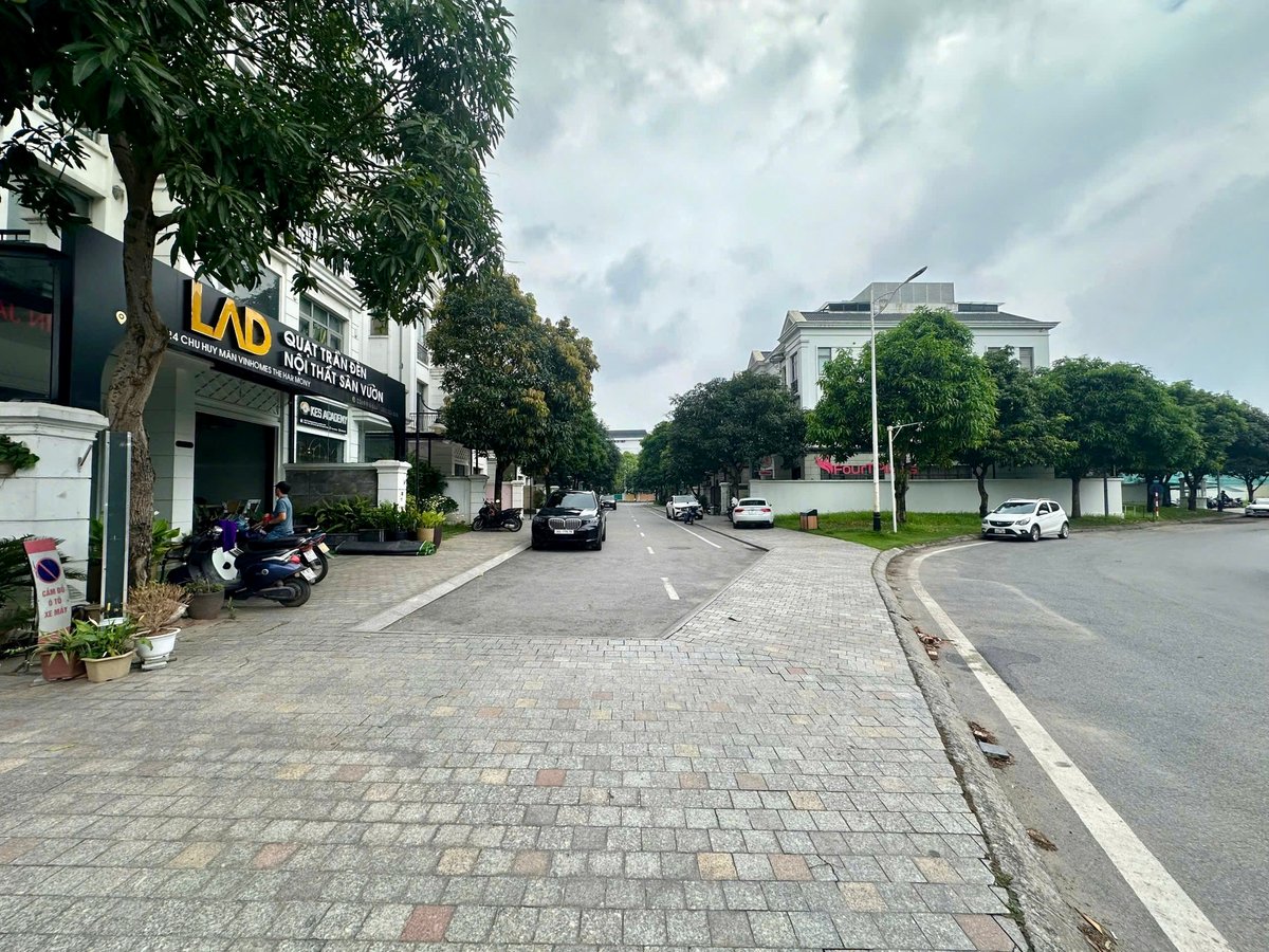 BÁN BIỆT THỰ NGUYỆT QUẾ 25 VINHOMES RIVERSIDE – 176M² – MT 9M – VỈA HÈ RỘNG – KINH DOANH – 69,5 TỶ
