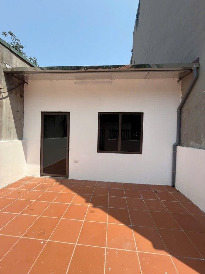 BÁN ĐẤT TẶNG NHÀ CẤP 4 – NGÕ Ô TÔ – NGÕ THÔNG BÀN CỜ – HOA LÂM, LONG BIÊN – 60M² – 11,4 TỶ
