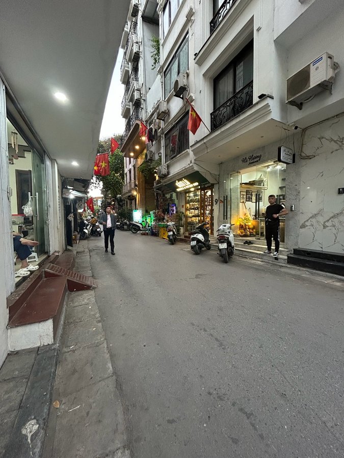 Bán nhà mặt phố Hoàn Kiếm Hà Nội - Hình 3